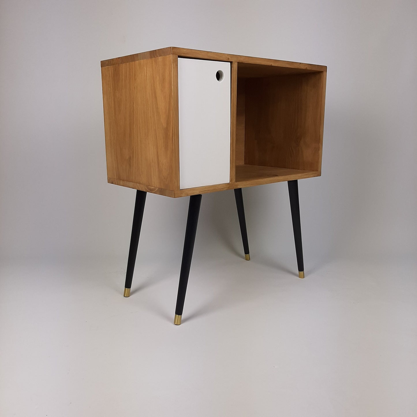 Small Oak Sideboard | Vinyl Record Storage | Console Table | Record Cabinet | Mid Century Modern Legs | Dansette Record Table