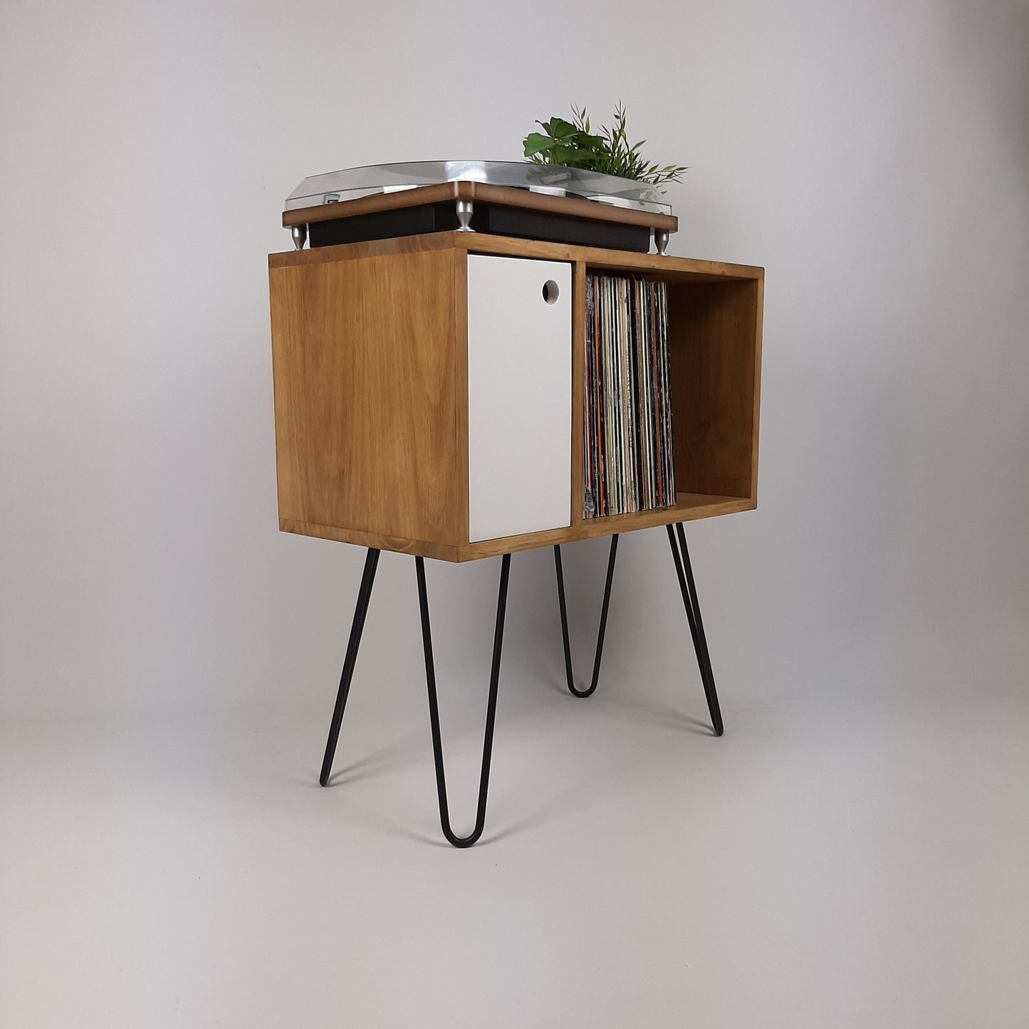 Designer Oak Sideboard | Small Media Console | Vinyl Record Storage Cabiney | Media Unit | Console Table | Record Cabinet | Oak Credenza