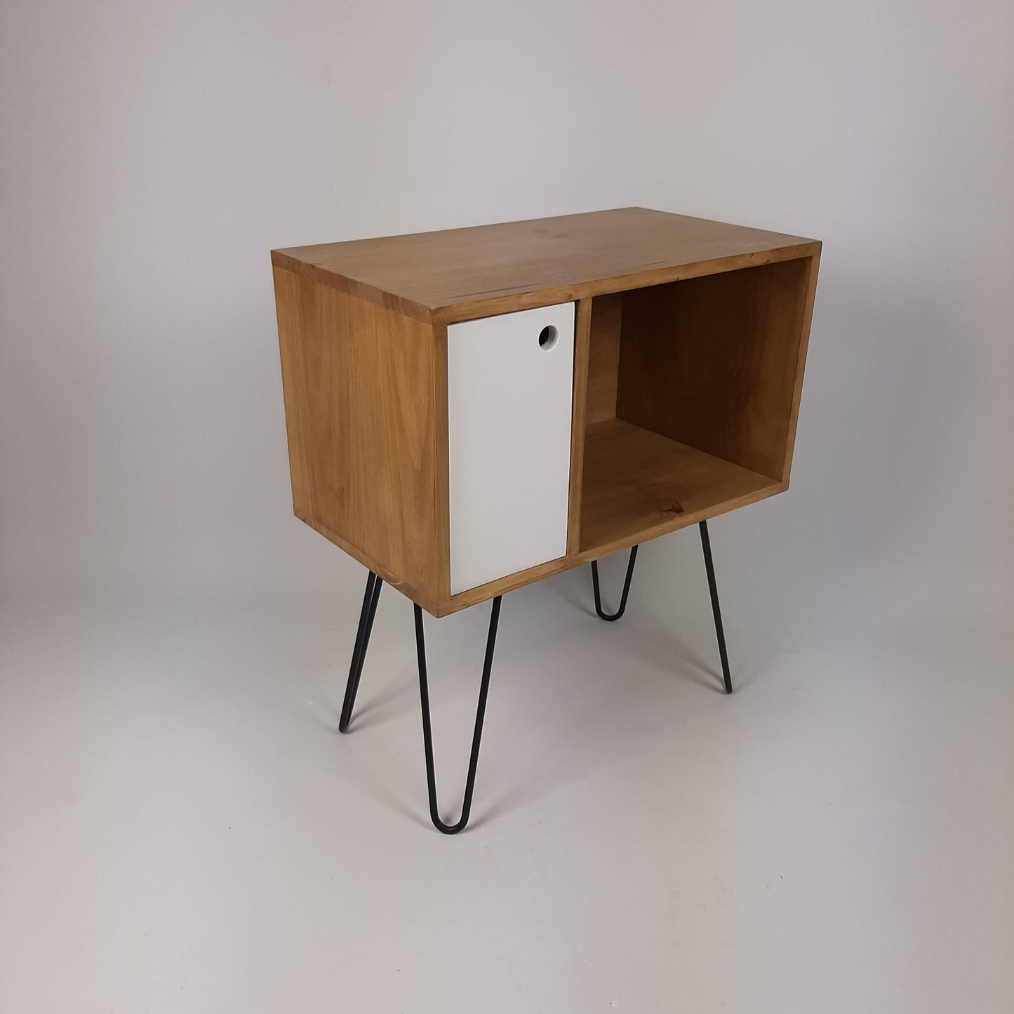 Designer Oak Sideboard | Small Media Console | Vinyl Record Storage Cabiney | Media Unit | Console Table | Record Cabinet | Oak Credenza