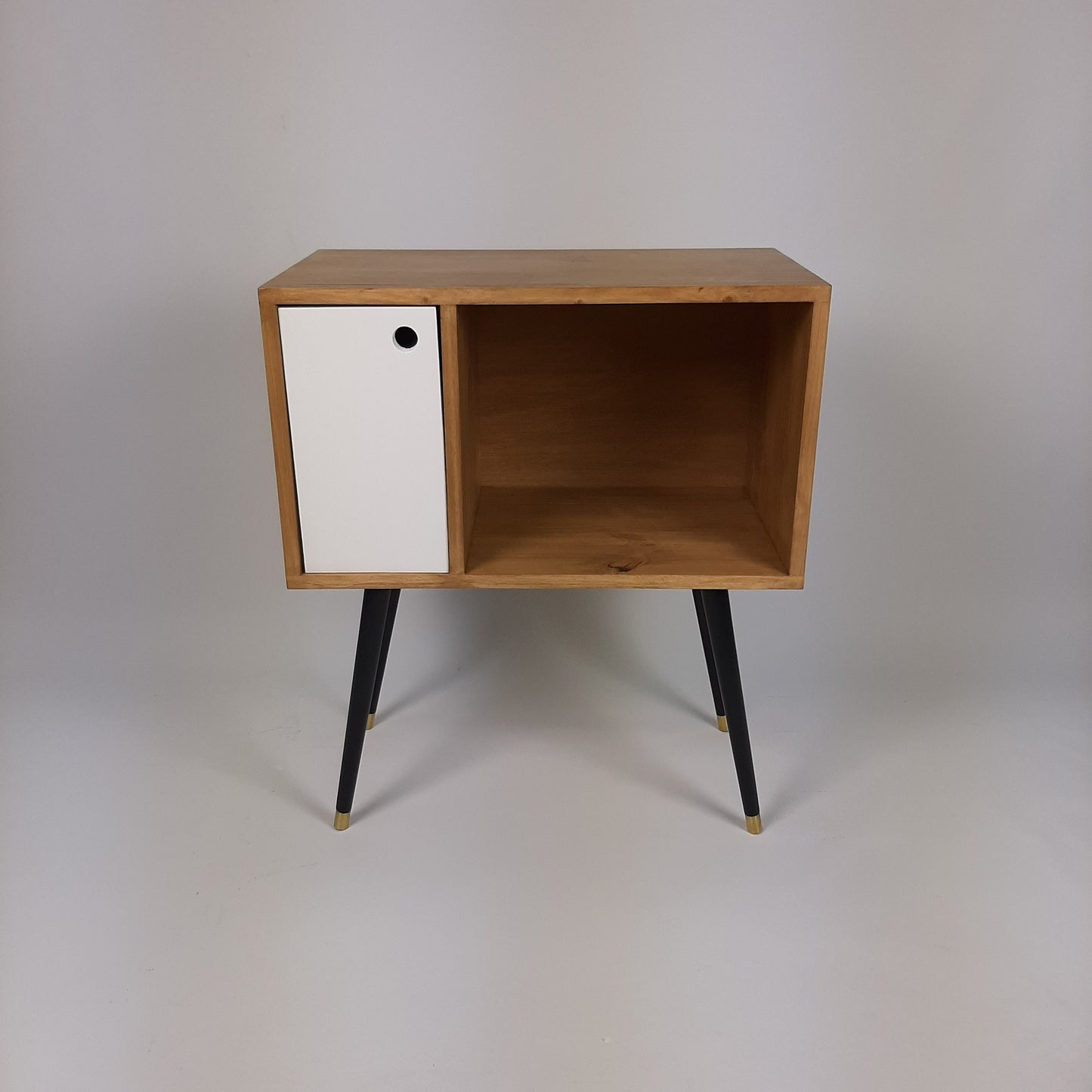 Small Oak Sideboard | Vinyl Record Storage | Console Table | Record Cabinet | Mid Century Modern Legs | Dansette Record Table