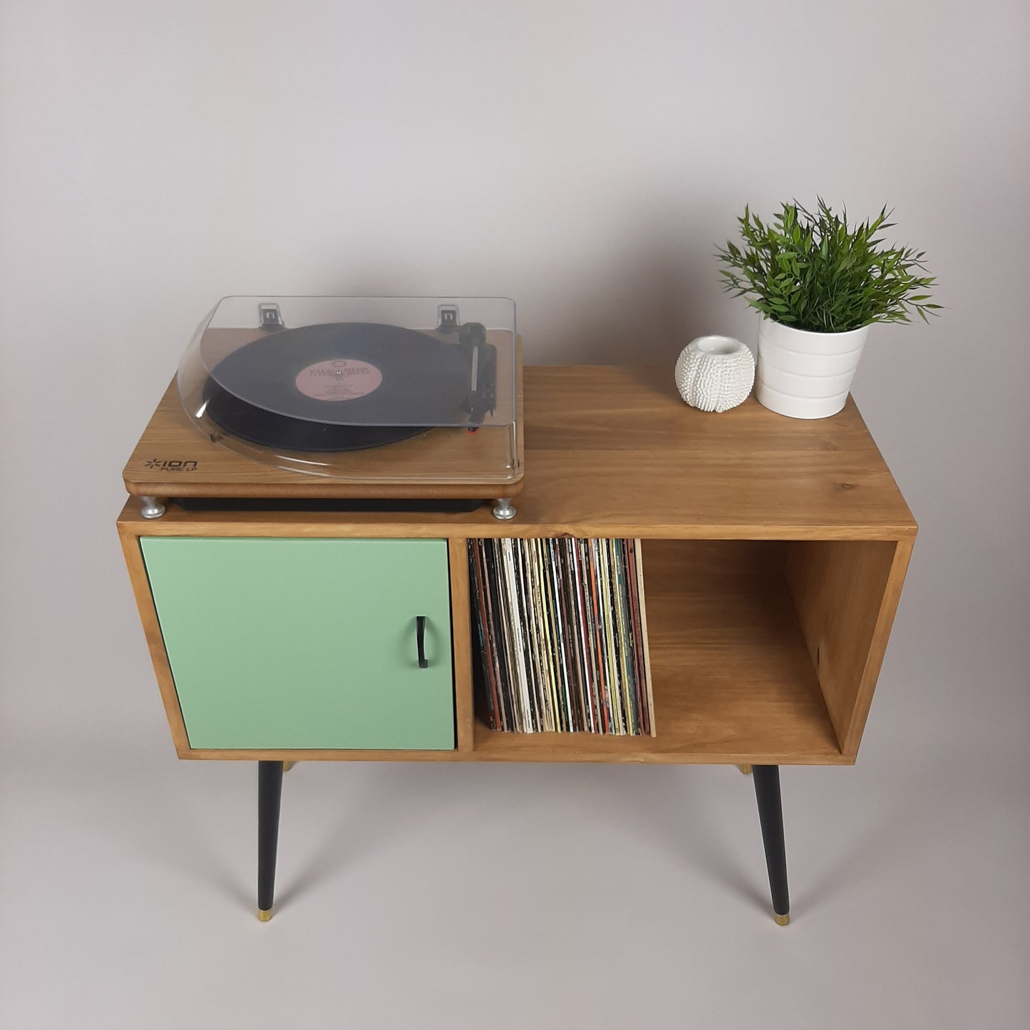 Oak Console Table with Pastel Green Door and Satin Black Handle | Vinyl Record Storage | Credenza | 100 % Sustainable