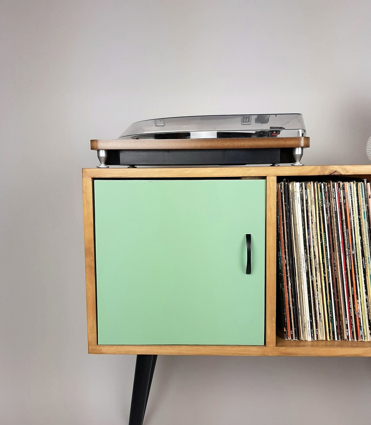 Oak Console Table with Pastel Green Door and Satin Black Handle | Vinyl Record Storage | Credenza | 100 % Sustainable