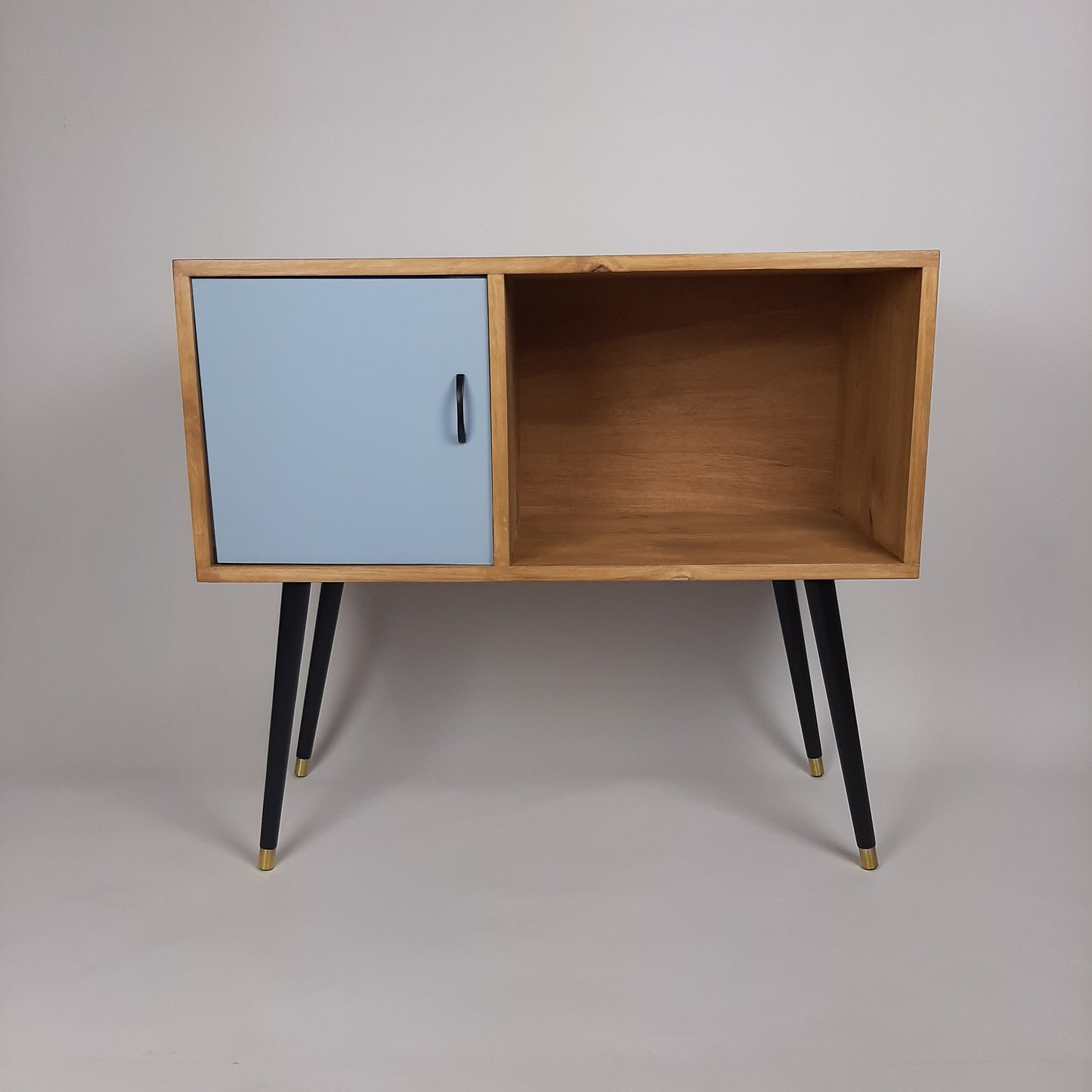 Oak Console Table with Pastel Marine Blue Door and Satin Black Handle | Vinyl Record Storage | Credenza | 100 % Sustainable | Pink