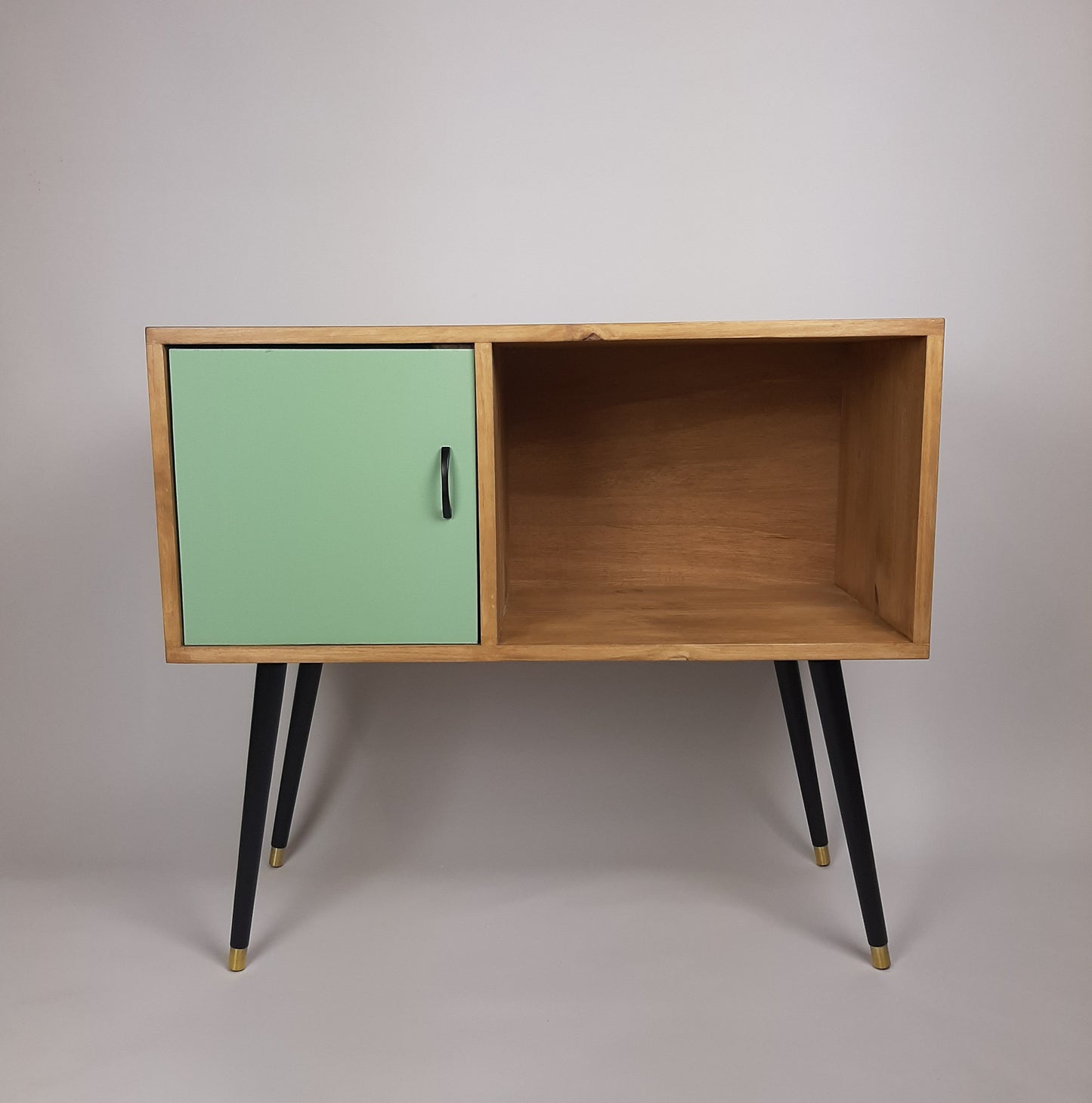 Oak Console Table with Pastel Green Door and Satin Black Handle | Vinyl Record Storage | Credenza | 100 % Sustainable
