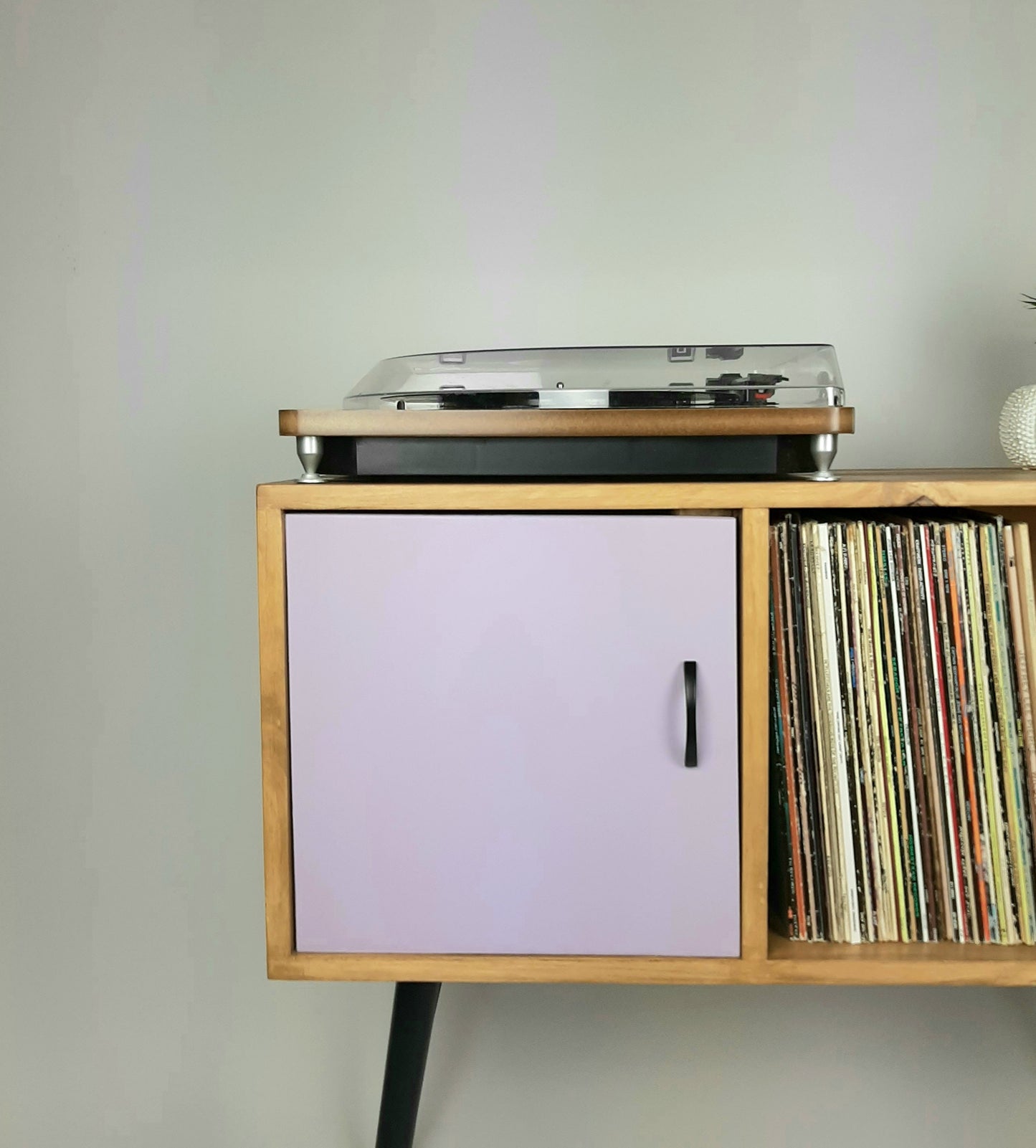 Oak Console Table with Lilac Door and Satin Black Handle | Vinyl Record Storage | Credenza | 100 % Sustainable | Purple