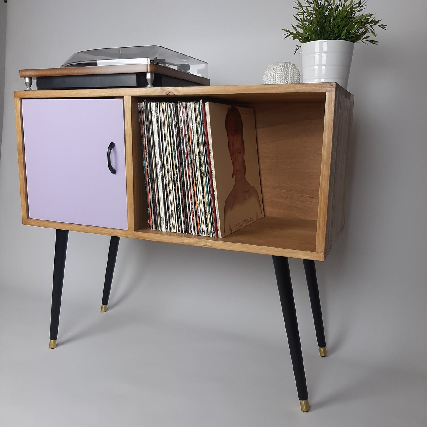 Oak Console Table with Lilac Door and Satin Black Handle | Vinyl Record Storage | Credenza | 100 % Sustainable | Purple
