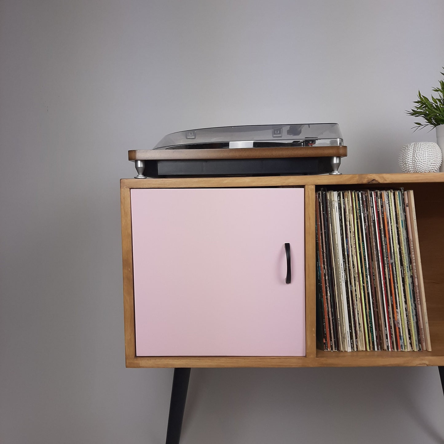 Oak Console Table with Pastel Pink Door and Satin Black Handle | Vinyl Record Storage | Credenza | 100 % Sustainable | Pink