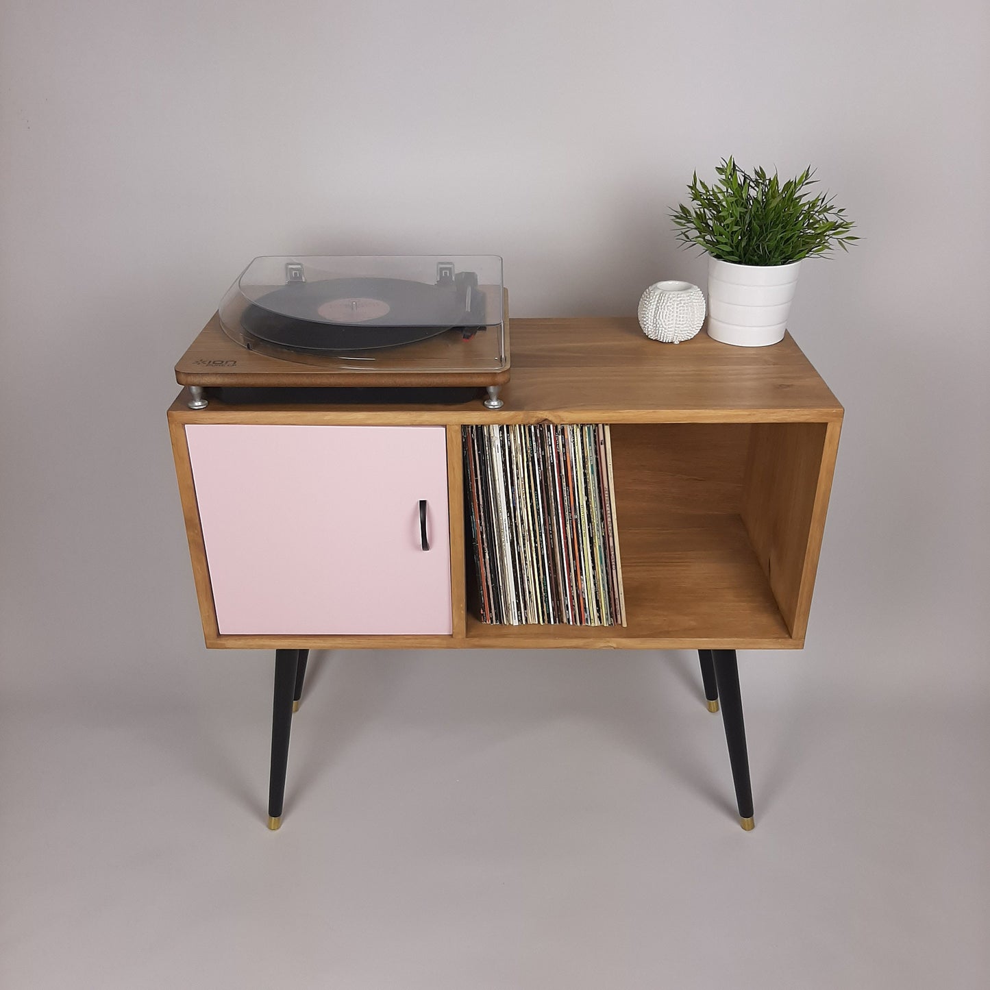 Oak Console Table with Pastel Pink Door and Satin Black Handle | Vinyl Record Storage | Credenza | 100 % Sustainable | Pink