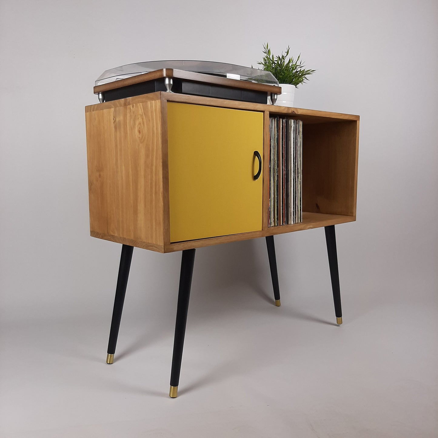 Oak Console Table with Mustard Yellow Door and Satin Black Handle | Vinyl Record Storage | Credenza | 100 % Sustainable | Pink