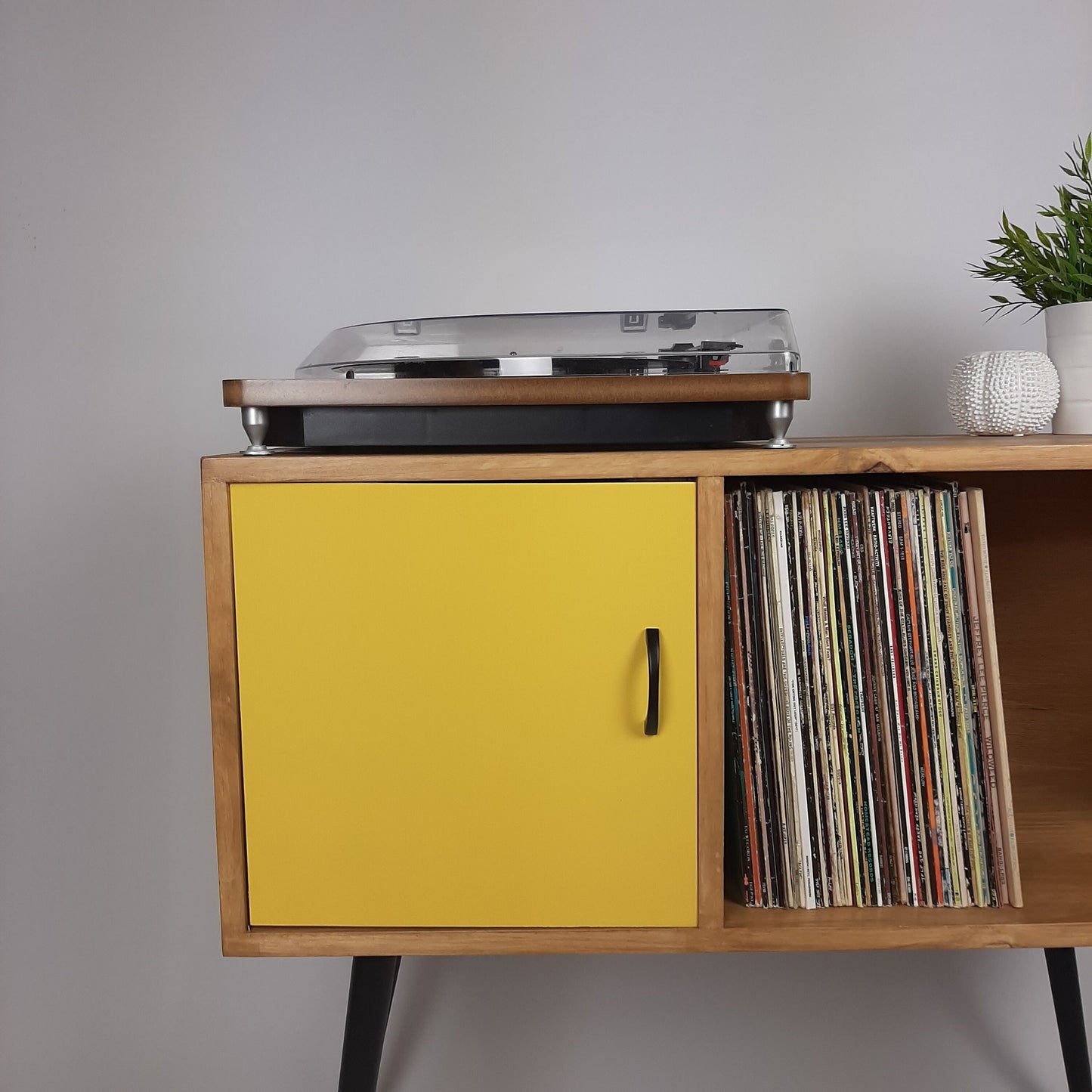 Oak Console Table with Mustard Yellow Door and Satin Black Handle | Vinyl Record Storage | Credenza | 100 % Sustainable | Pink