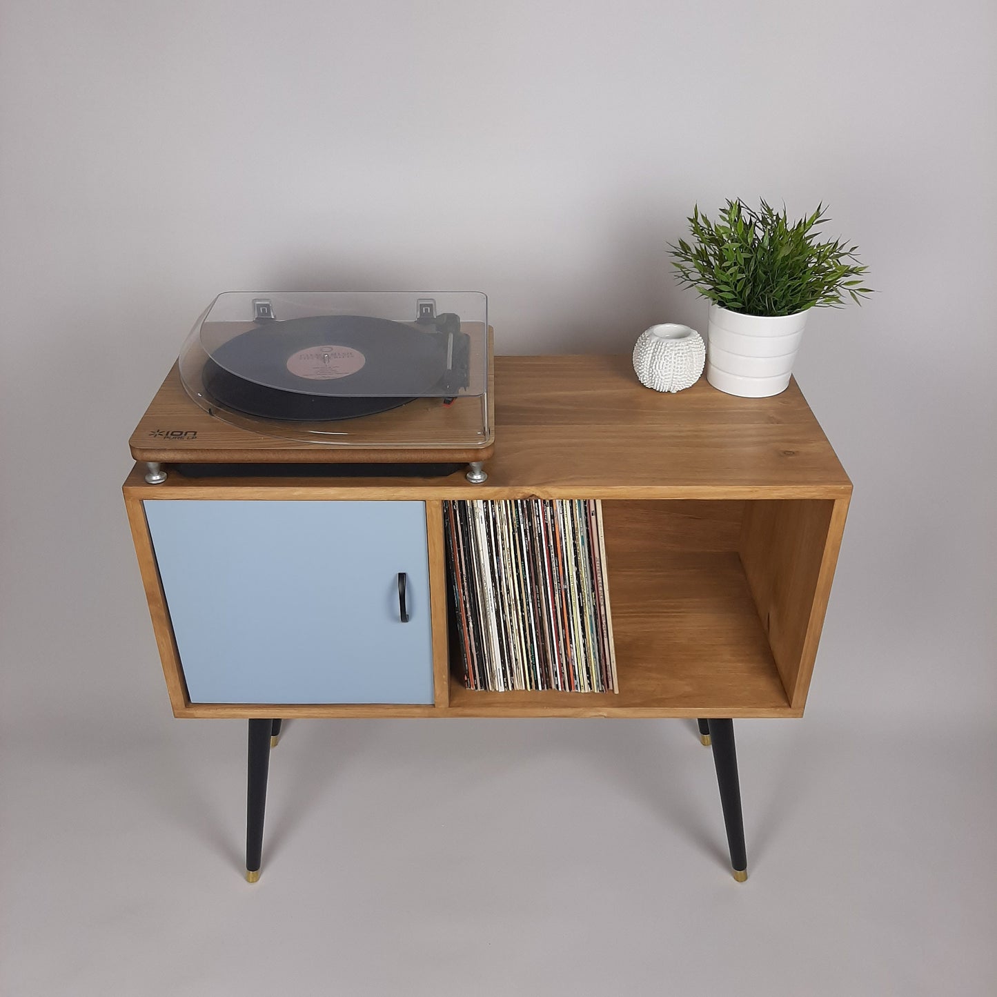 Oak Console Table with Pastel Marine Blue Door and Satin Black Handle | Vinyl Record Storage | Credenza | 100 % Sustainable | Pink