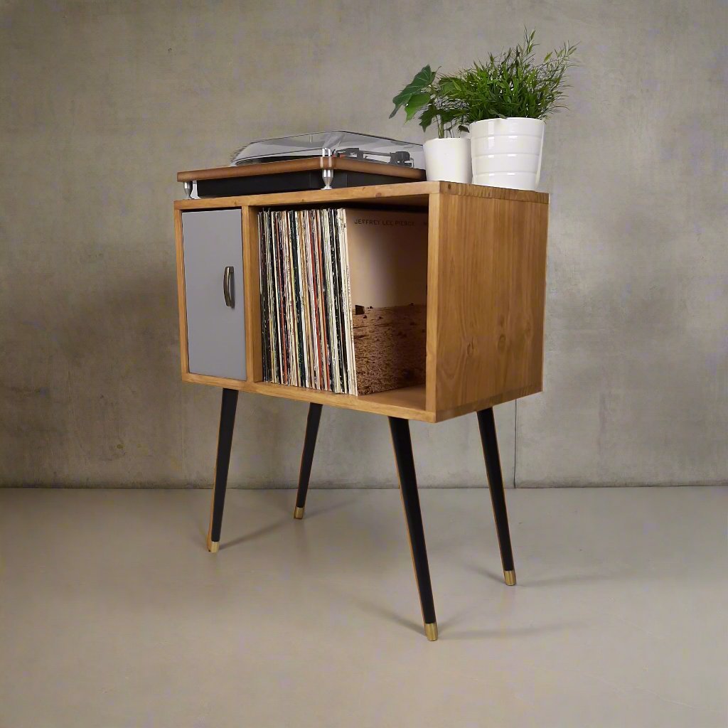 Oak Vinyl Tables